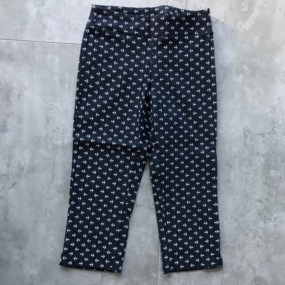 Navy Capri